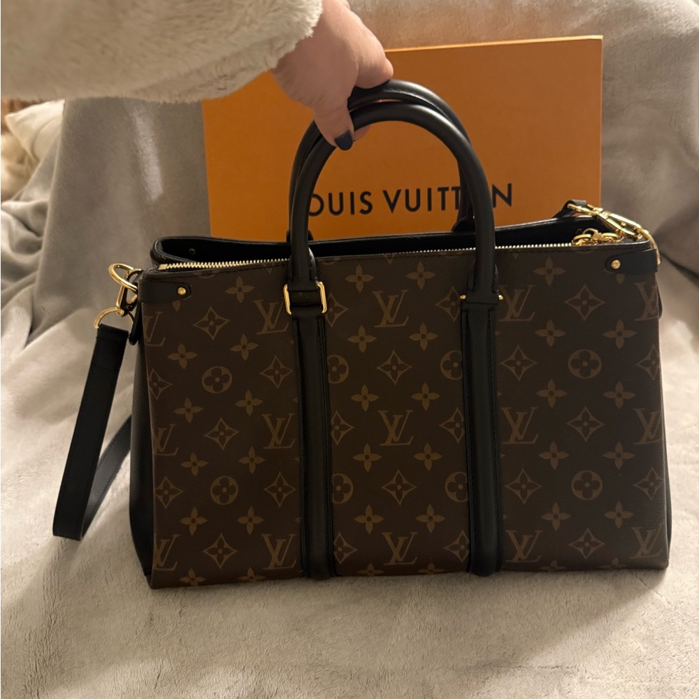 LOUIS VUITTON SOUFFLOT TOTE